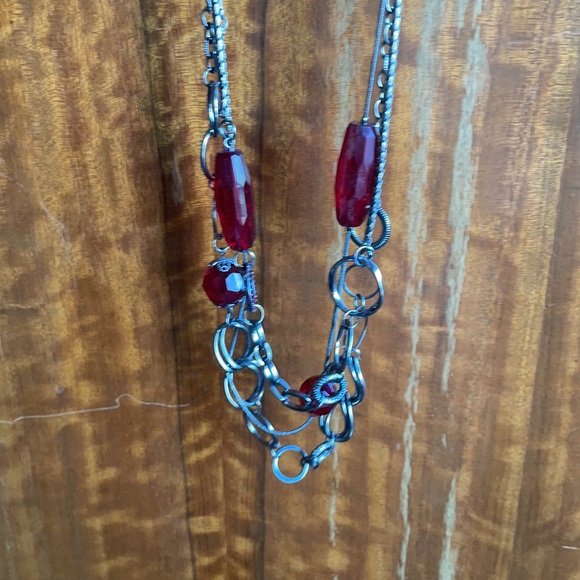 Collection of acrylic and metal jewellery - Picture 5 of 7